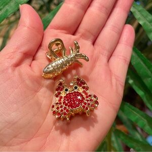 Piper K Set of two fish & Crab Hair Clips never worn